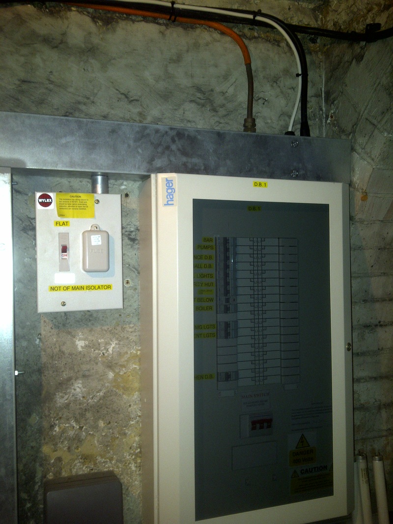 New industral three phase distrubution board installation, Additinal circuits, Covering Letchworth, Hitchin, Stevenage, Ware, Buntingford, Shefford, Biggleswade, Sandy, Eaton Socon, Amptill, Bedford, MK